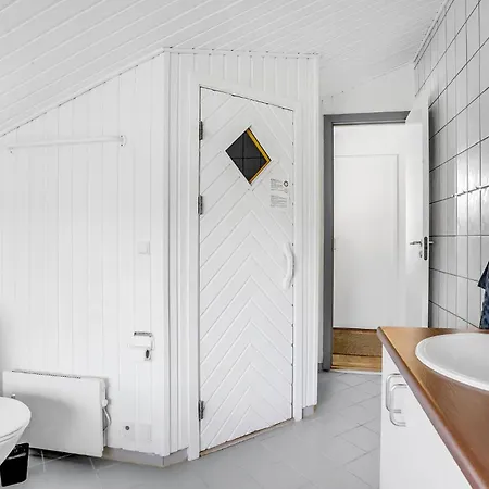 Beautiful Home In Hejls With Wifi